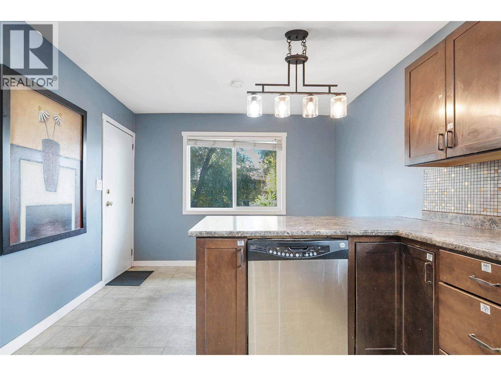 1331 Belaire Avenue - 9