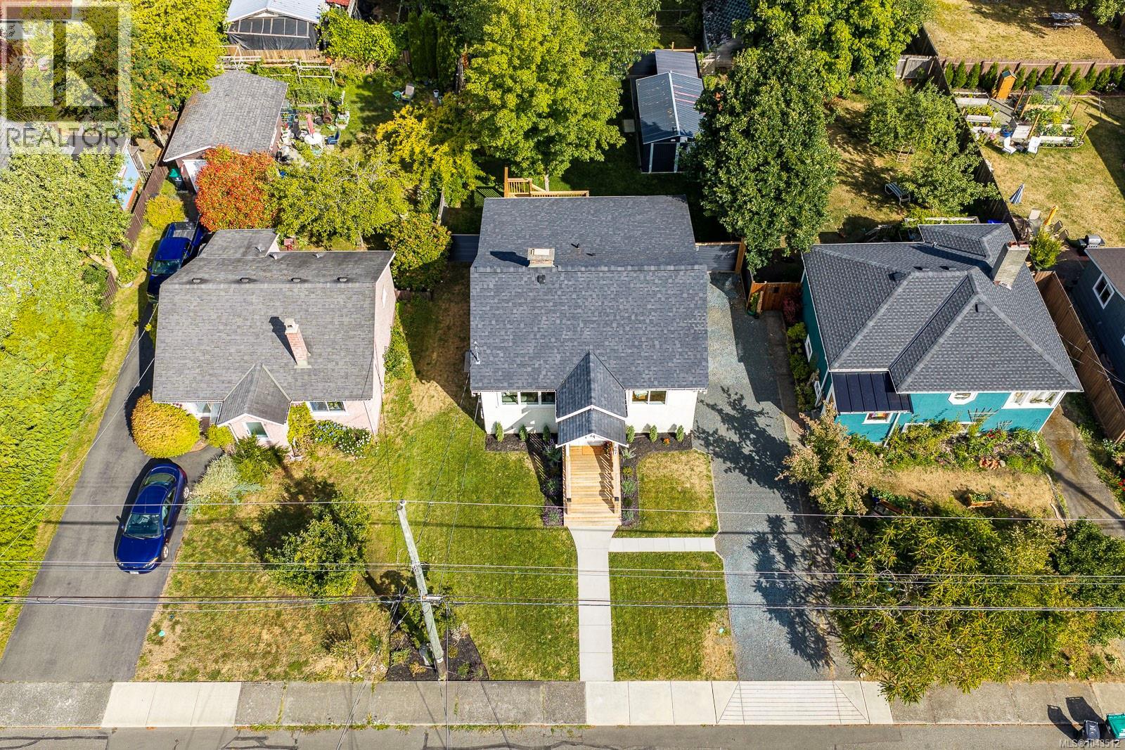 667 11th St, Courtenay