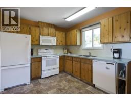 Living room - 1389 Lund Road, Kelowna, BC V2B1K9 Photo 12