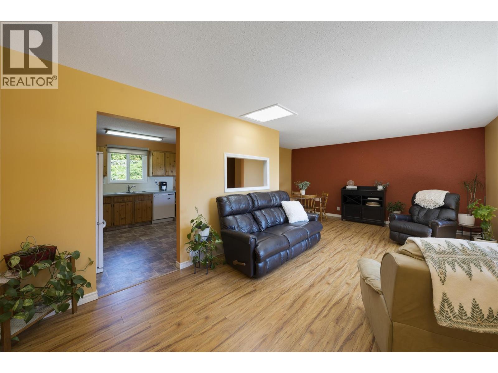 1389 Lund Road - 6