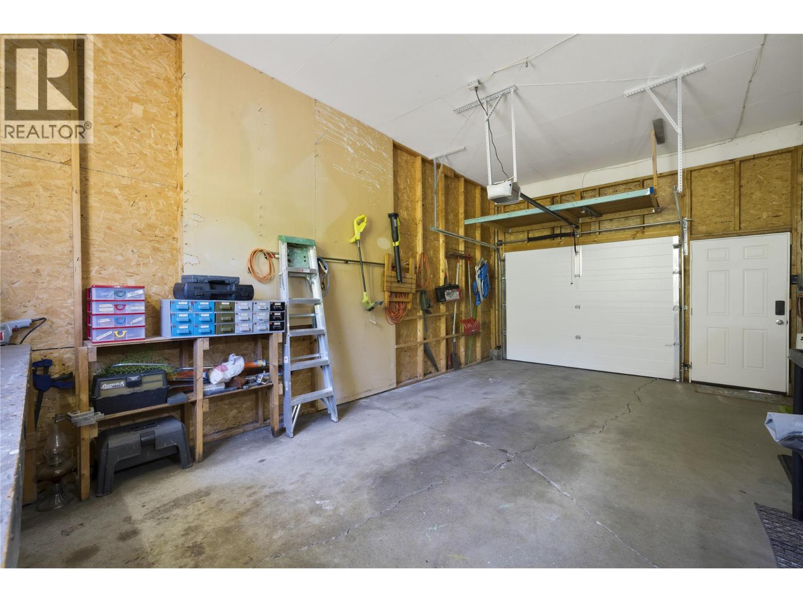1389 Lund Road - 19