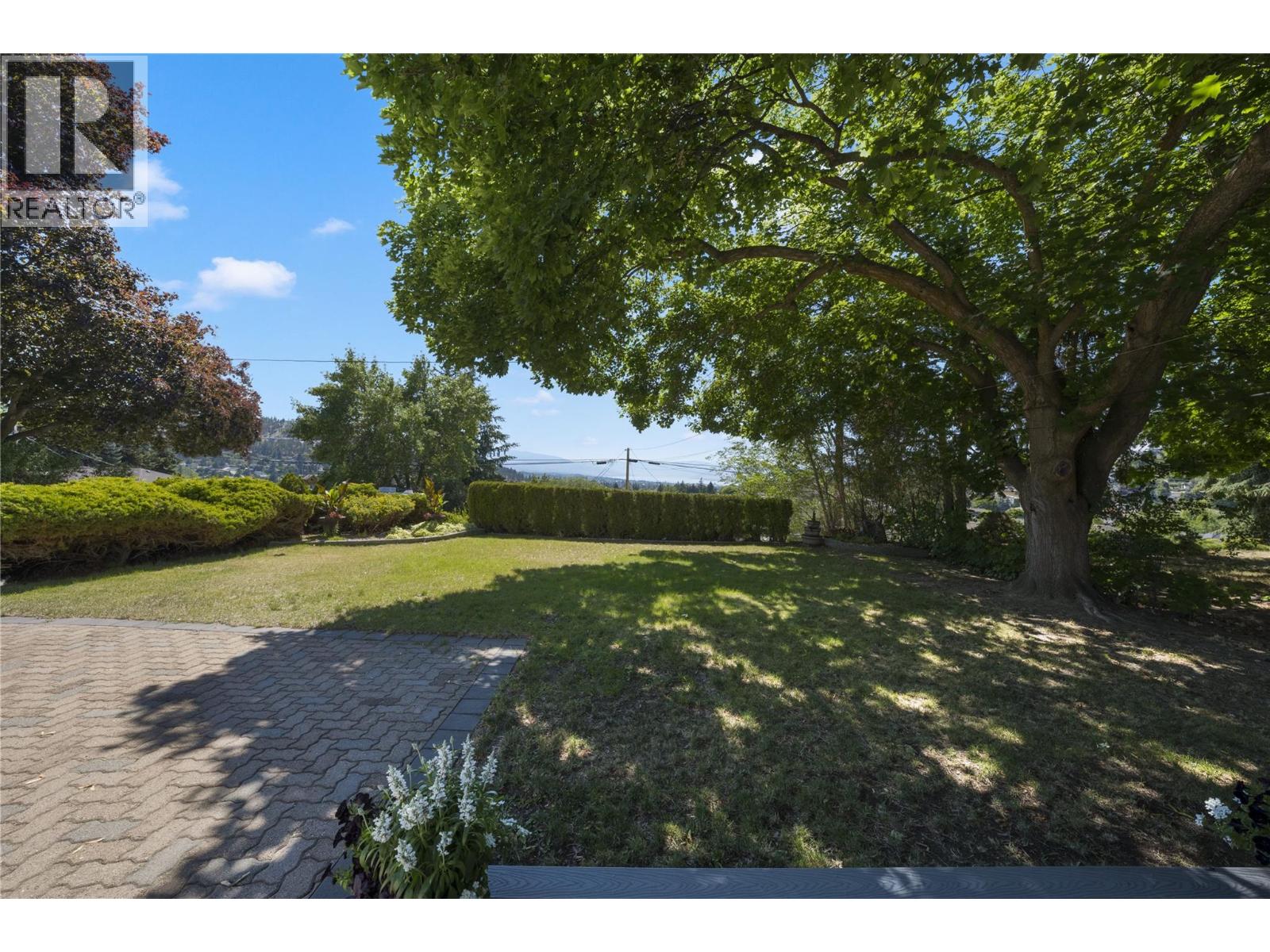 1389 Lund Road - 33