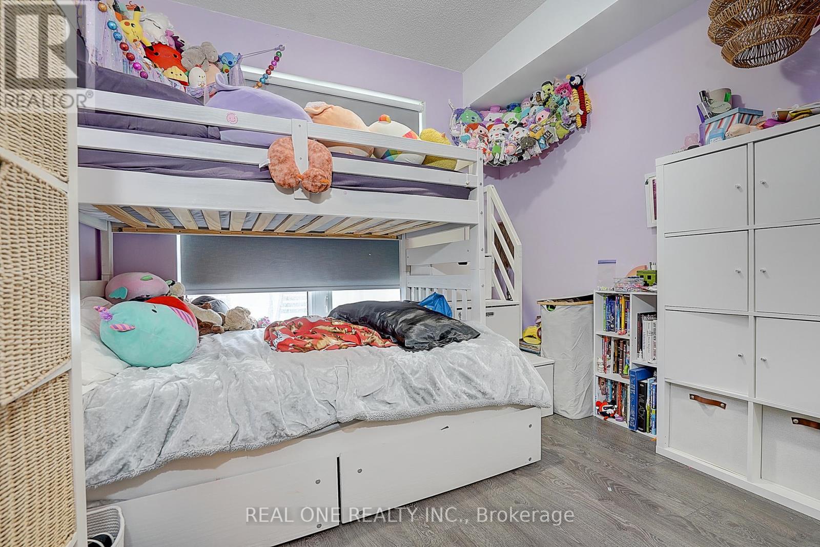 #0915 101 ERSKINE AVENUE - 29