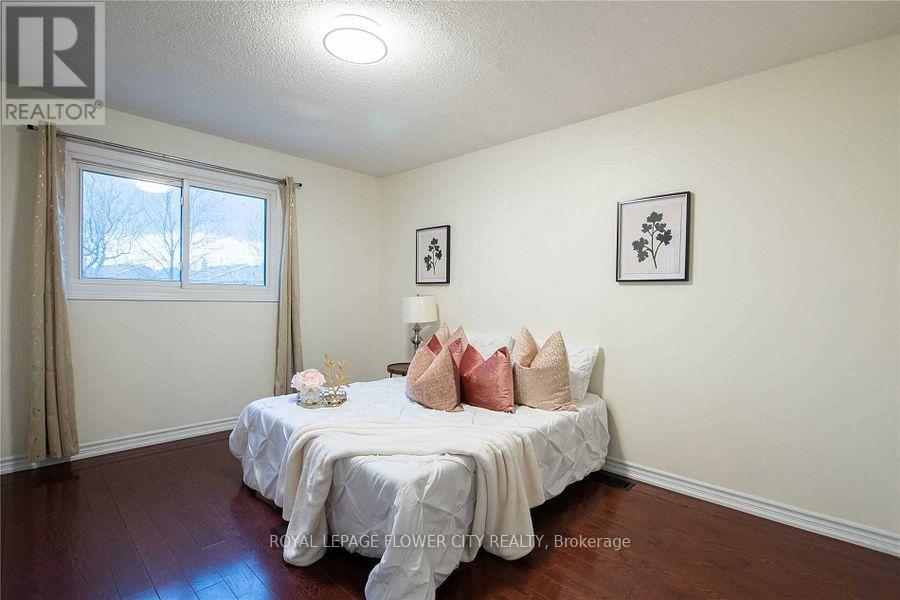 116 FLOWERTOWN AVENUE - 28