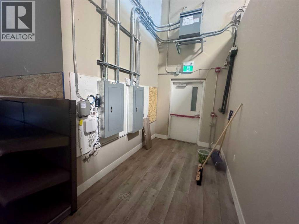 11125 38 Street Northeast - Photo 12