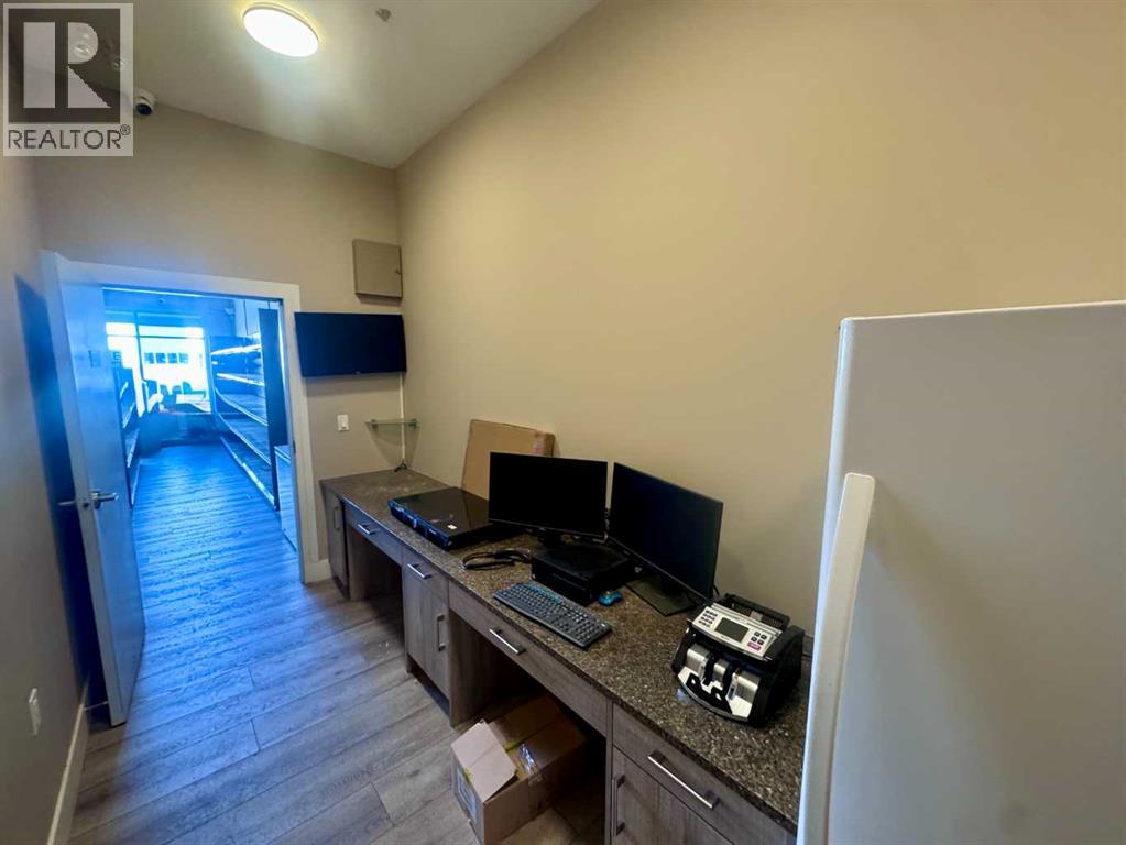 11125 38 Street Northeast - Photo 9