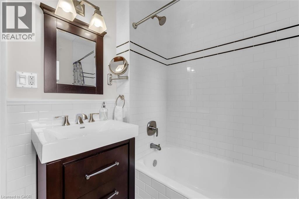 99 TUXEDO Avenue S - 24