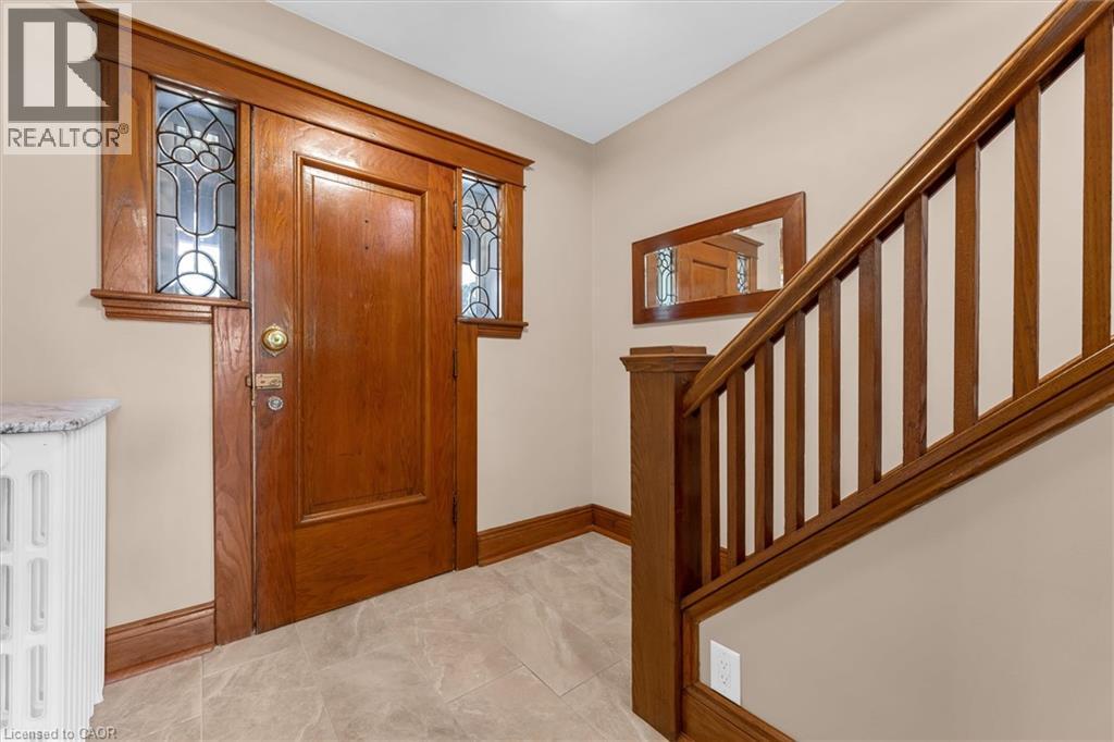 99 TUXEDO Avenue S - 3