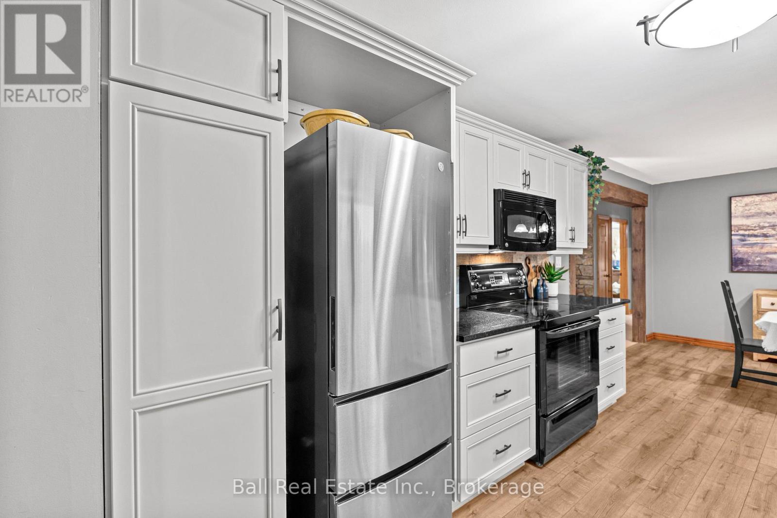 110 GREENWOOD ROAD - Image 14