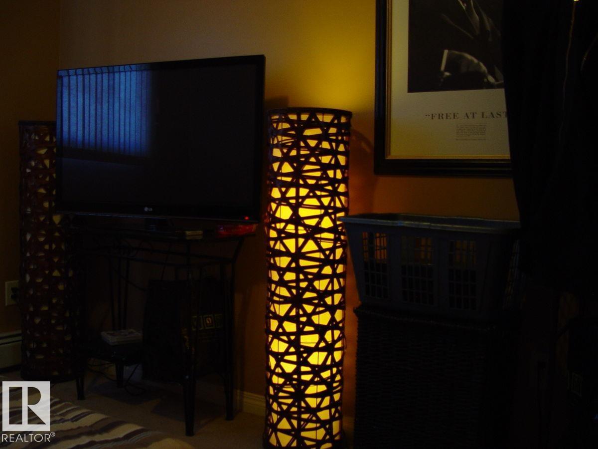 #116 10535 122 ST NW - 8
