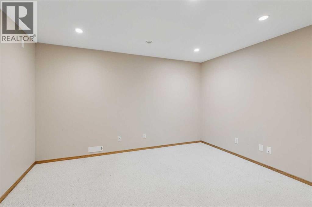#8 26 Quigley Drive - 27