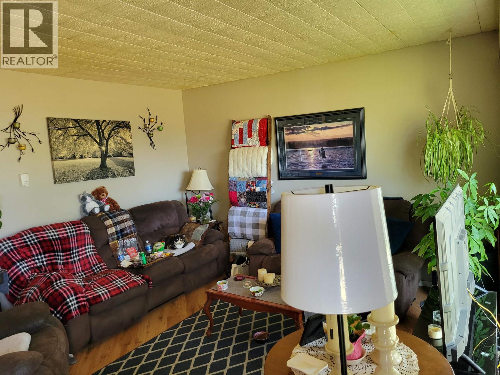 380 CONNAUGHT STREET, Vanderhoof