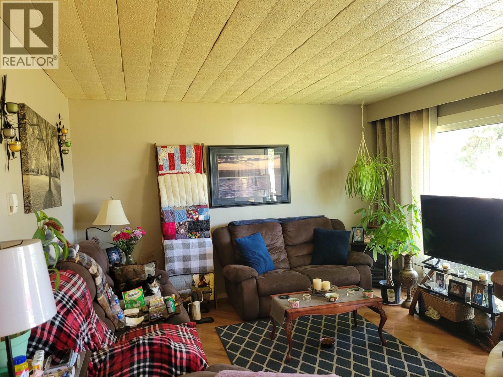 380 CONNAUGHT STREET, Vanderhoof