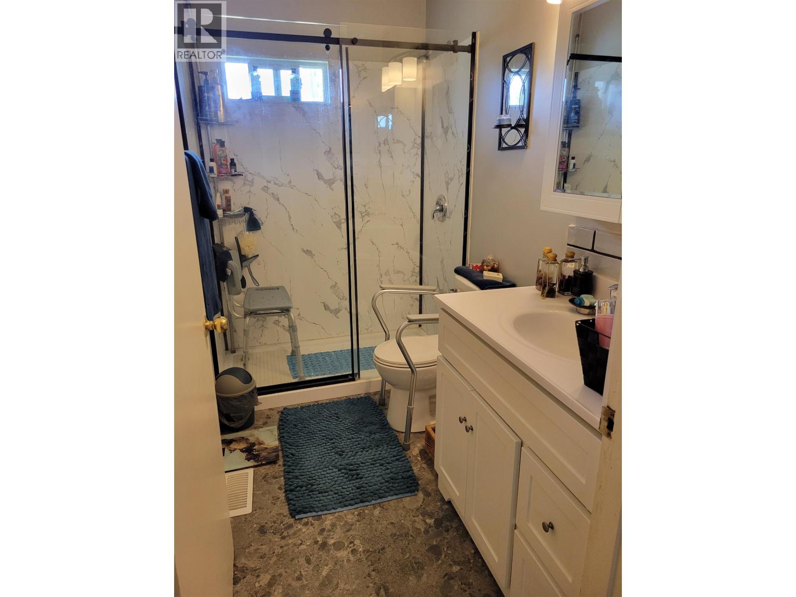 380 CONNAUGHT STREET - 14