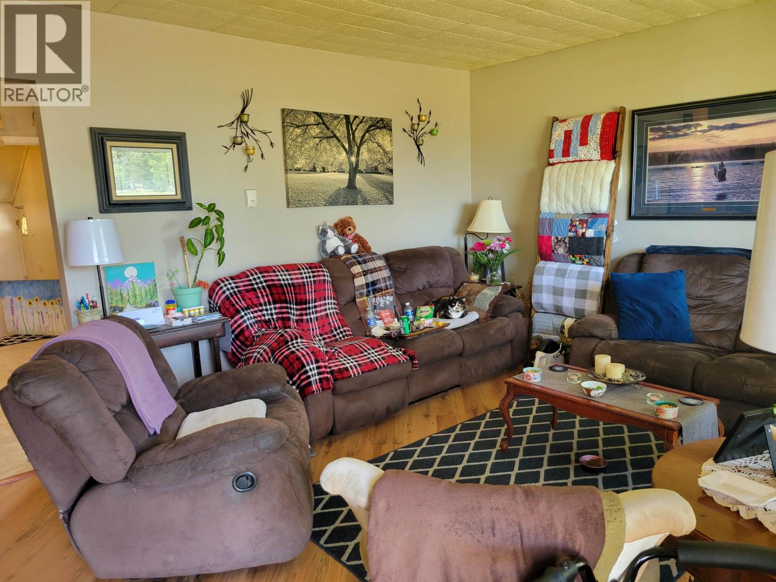 380 CONNAUGHT STREET, Vanderhoof