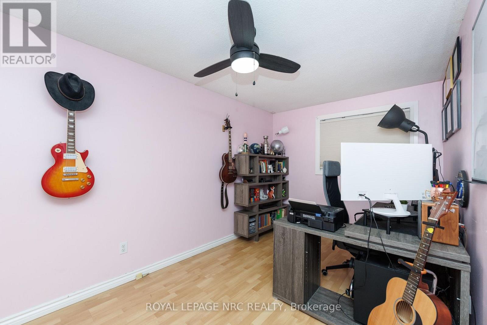 105 VENTURA DRIVE - 20