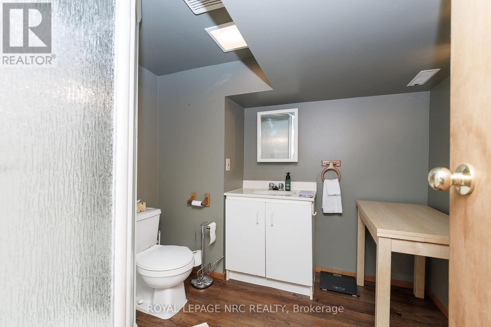 237 PALING AVENUE - Image 33