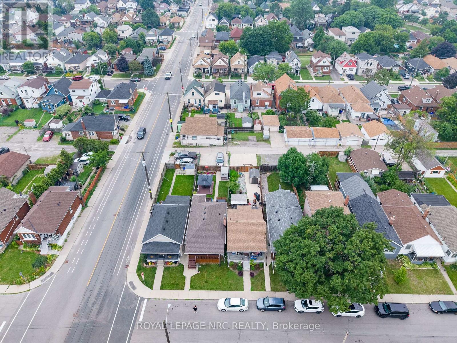 237 PALING AVENUE - Image 35