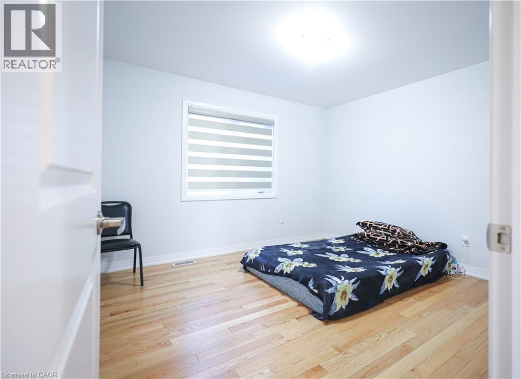 125 SILVERWOOD Crescent - 21