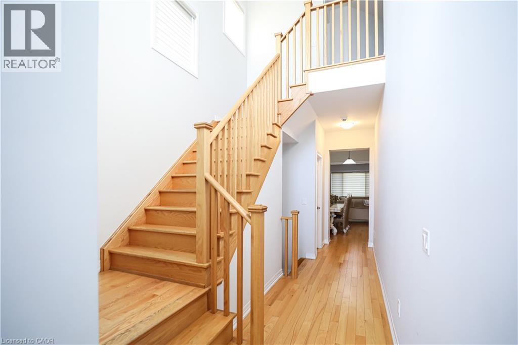 125 SILVERWOOD Crescent - 5