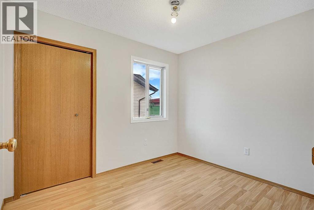 10315 Michaelis Boulevard - 12