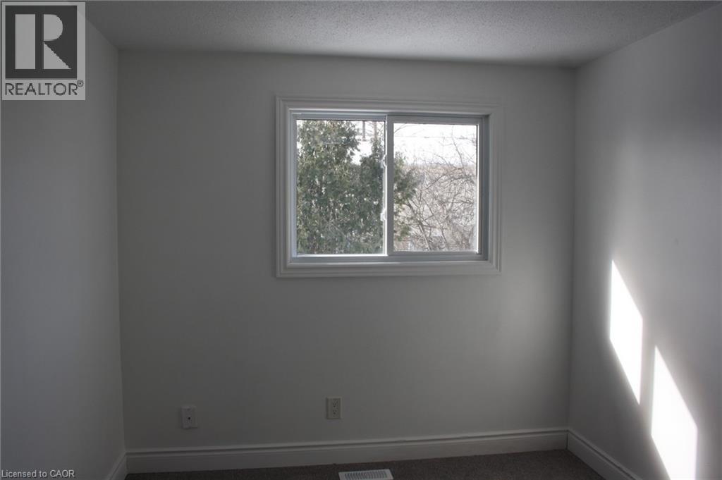 144 SEKURA Crescent - 11