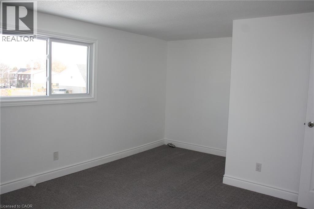144 SEKURA Crescent - 15