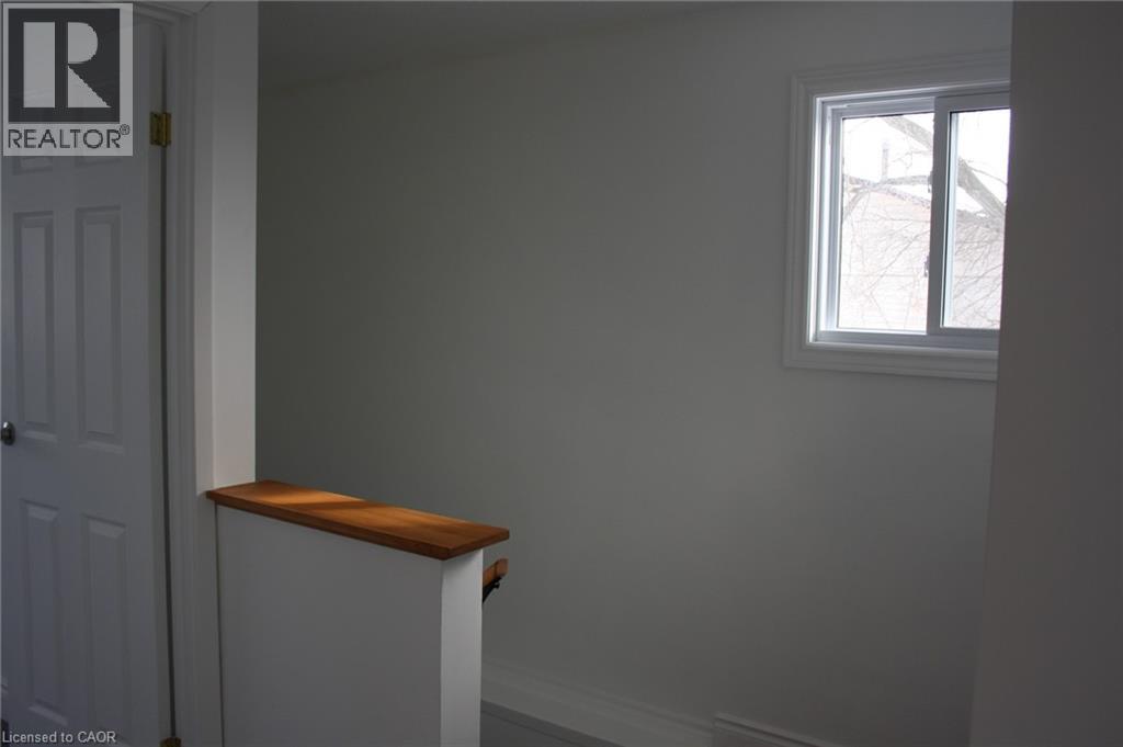 144 SEKURA Crescent - 14