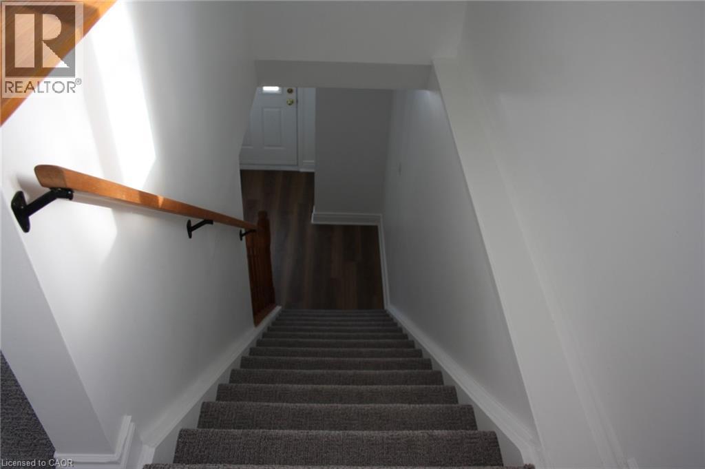 144 SEKURA Crescent - 18