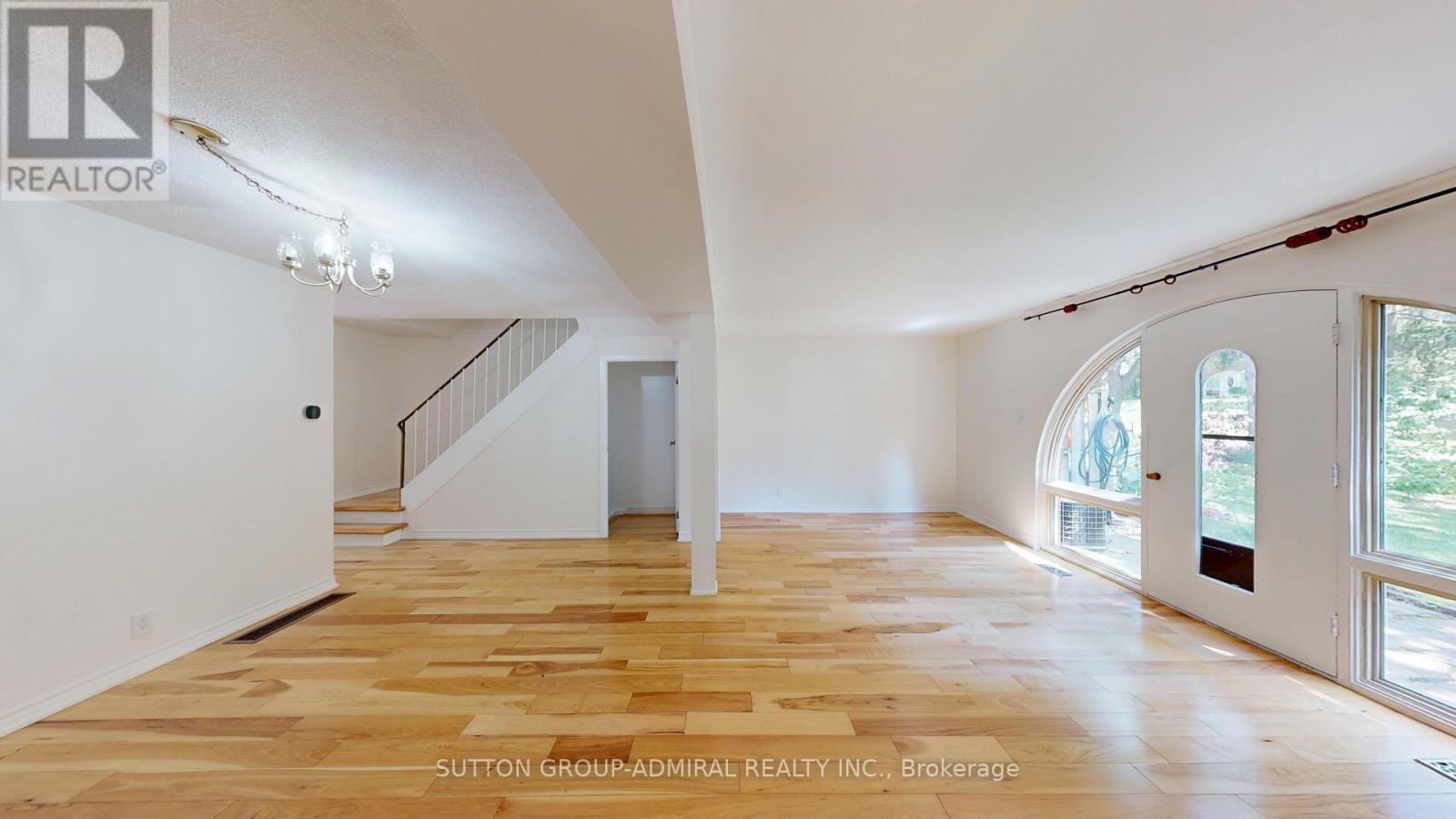 #73 6 ESTERBROOKE AVENUE - 15