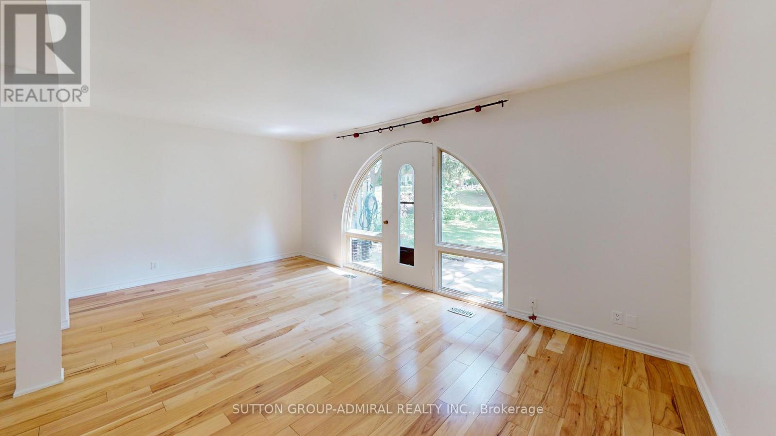 #73 6 ESTERBROOKE AVENUE - 18