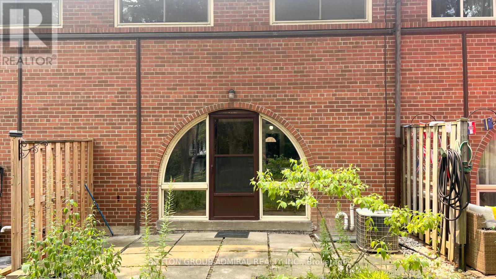 #73 6 ESTERBROOKE AVENUE - 19