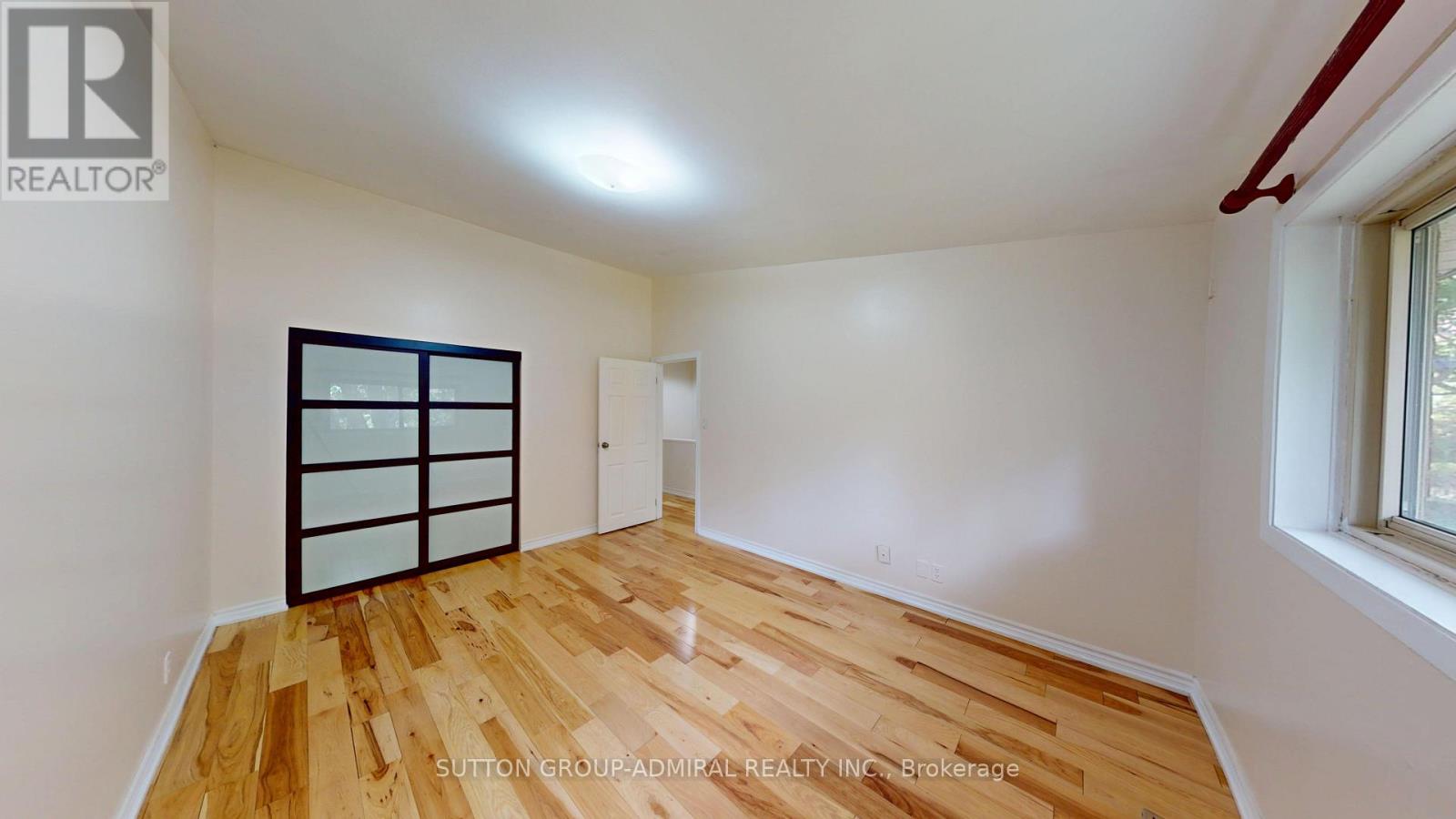 #73 6 ESTERBROOKE AVENUE - 22