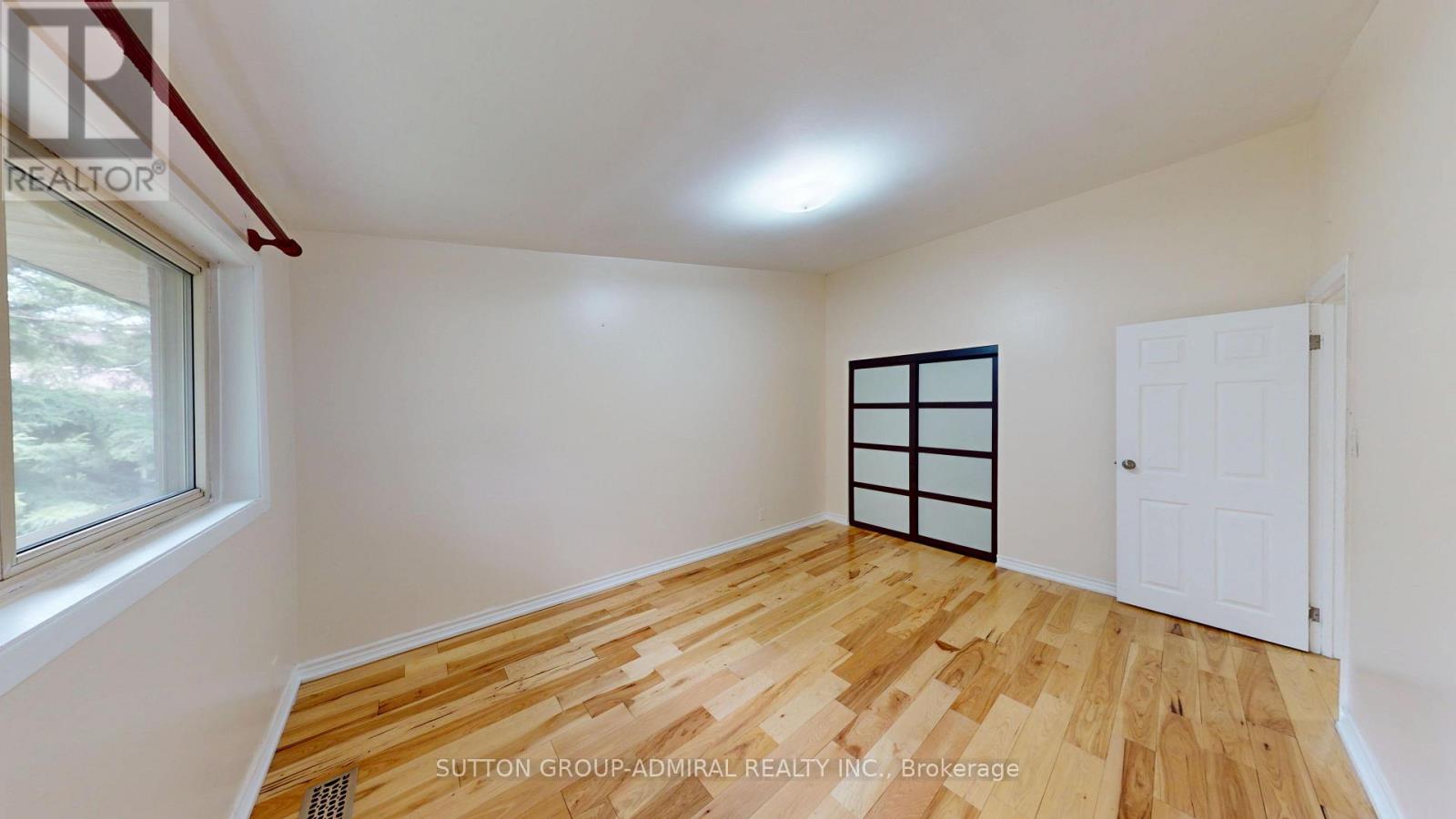 #73 6 ESTERBROOKE AVENUE - 23