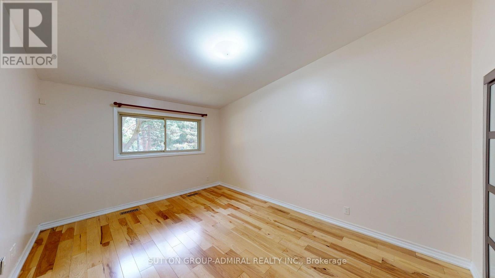 #73 6 ESTERBROOKE AVENUE - 24