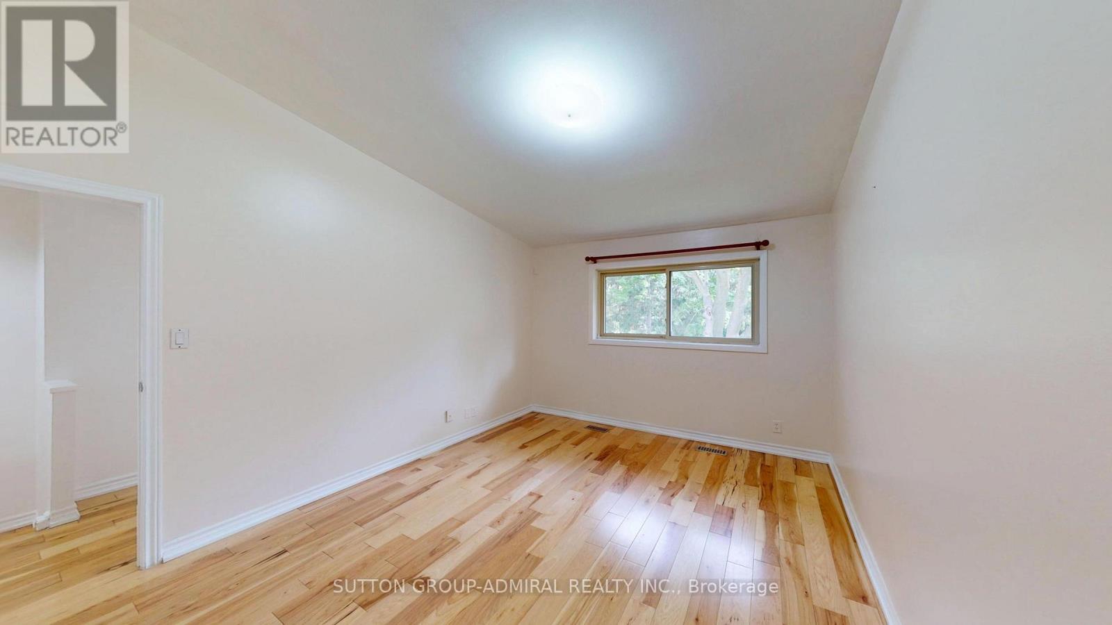 #73 6 ESTERBROOKE AVENUE - 25