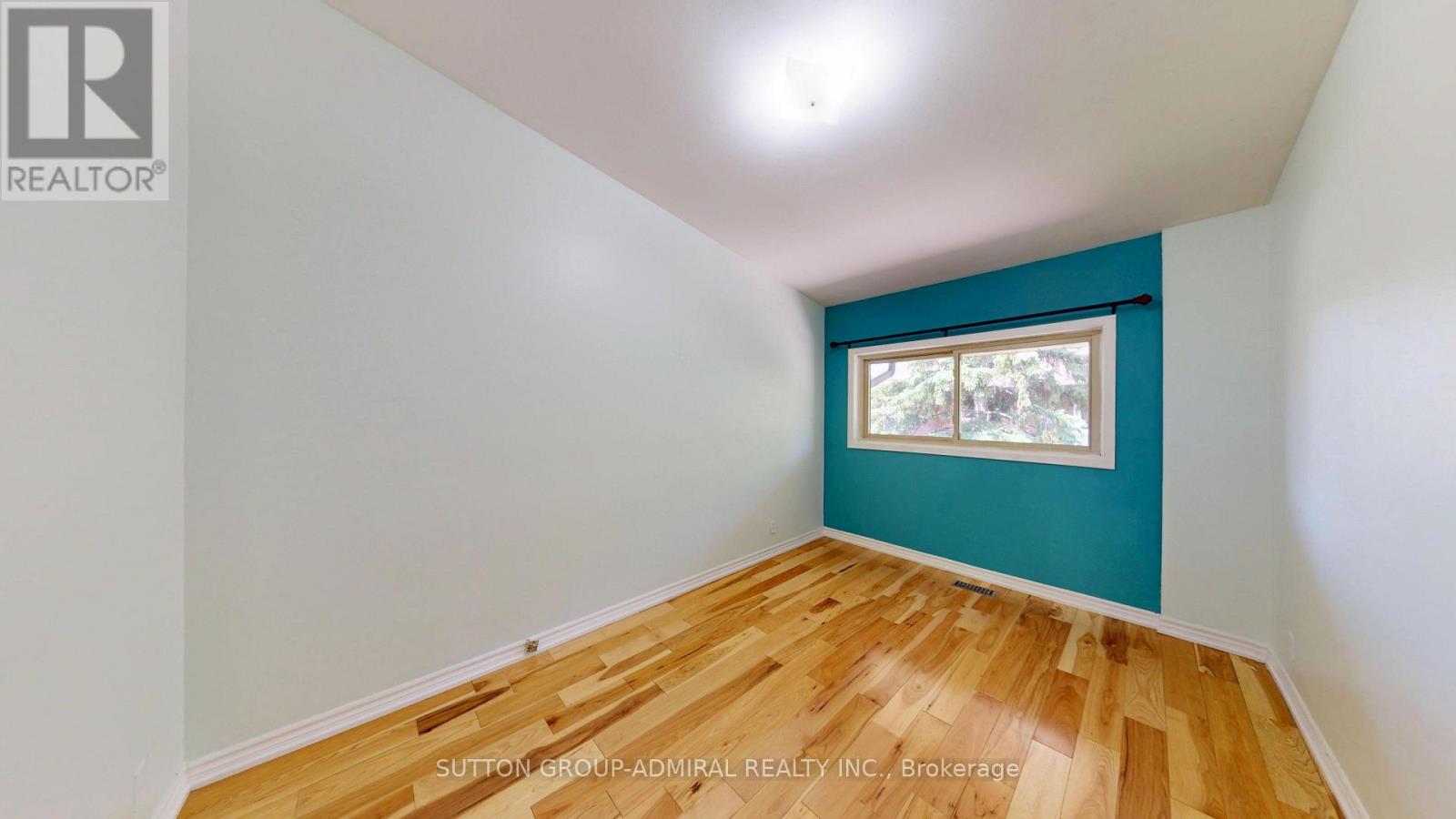 #73 6 ESTERBROOKE AVENUE - 26
