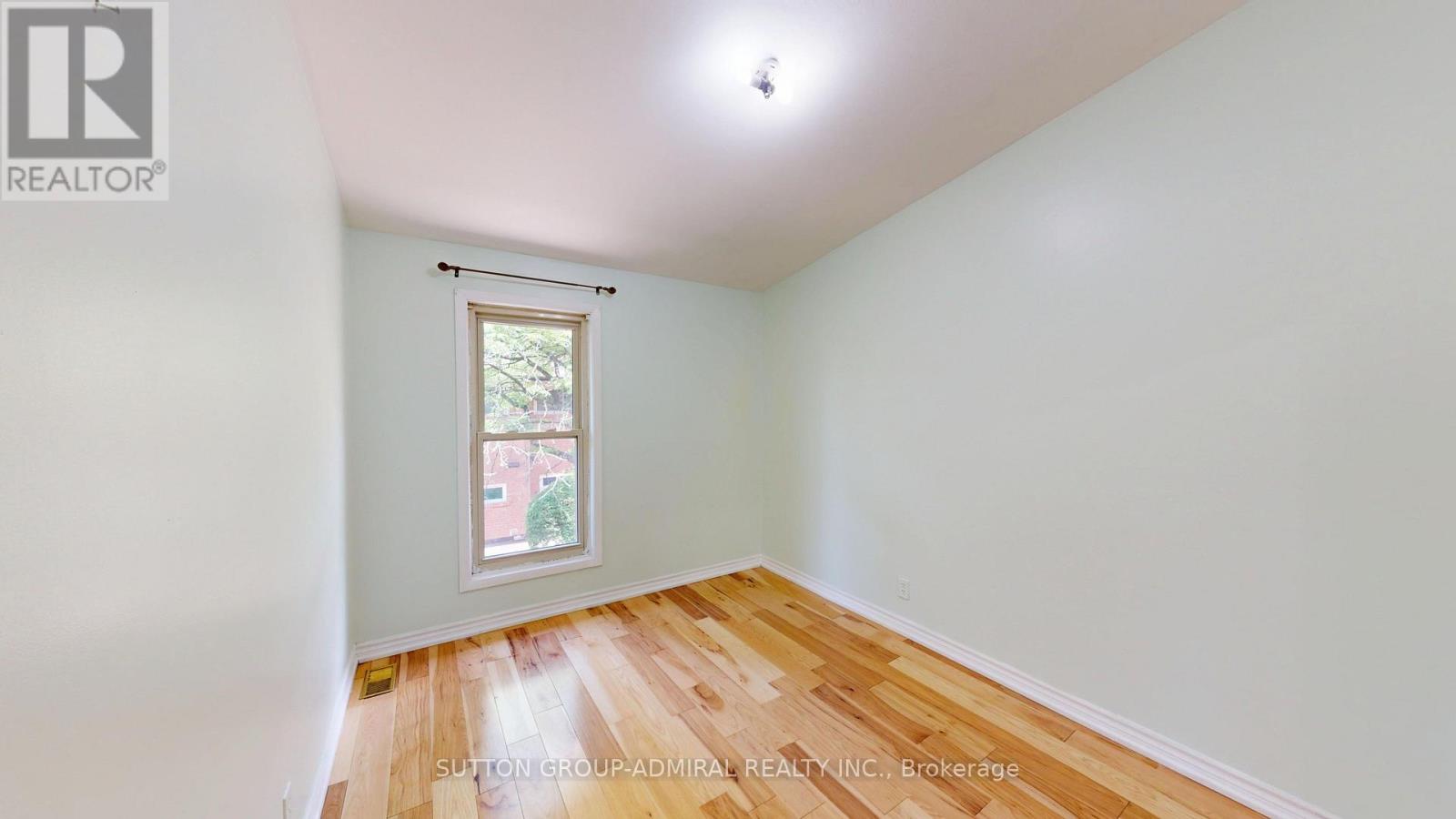 #73 6 ESTERBROOKE AVENUE - 29
