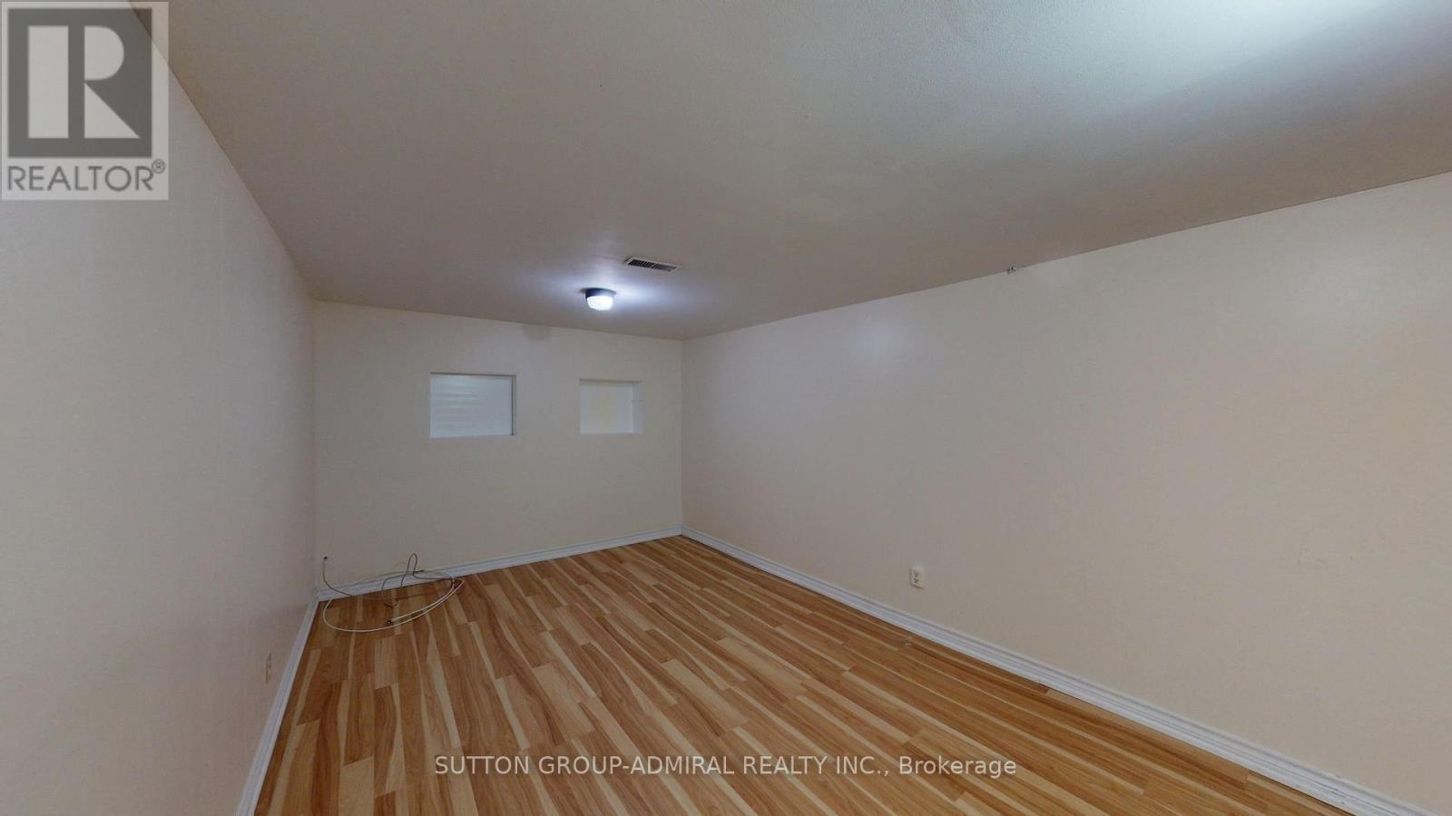 #73 6 ESTERBROOKE AVENUE - 36