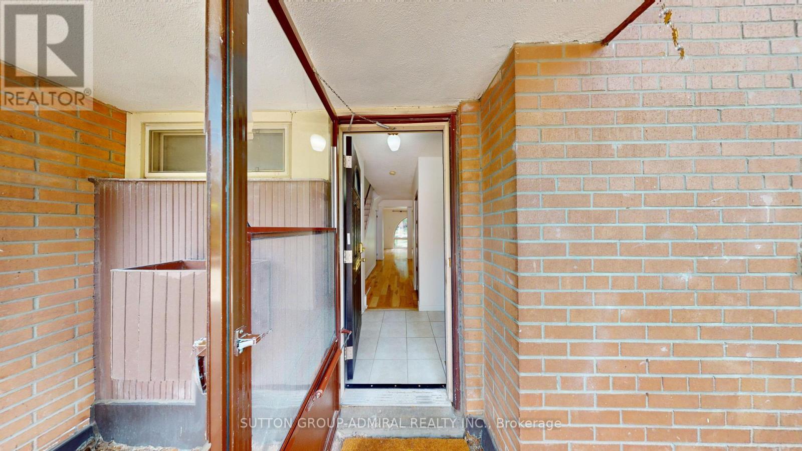 #73 6 ESTERBROOKE AVENUE - 4