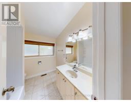 73 - 6 Esterbrooke Avenue, Toronto, ON M2J2C2 Photo 33