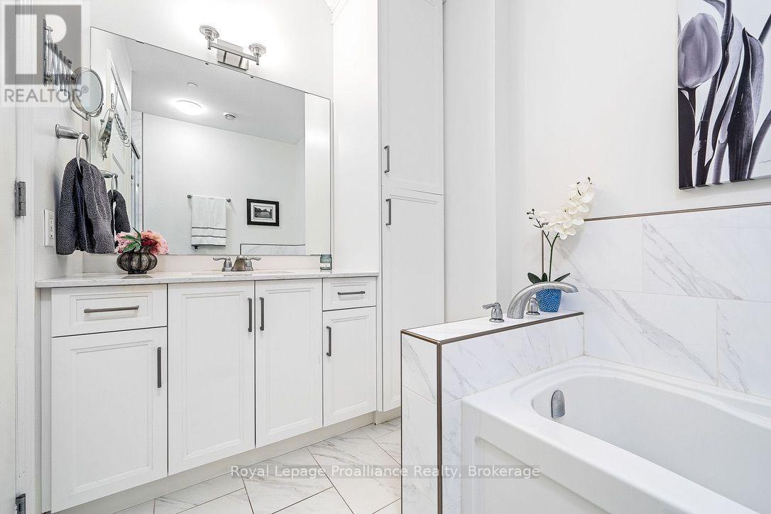 #514 199 FRONT STREET - 22