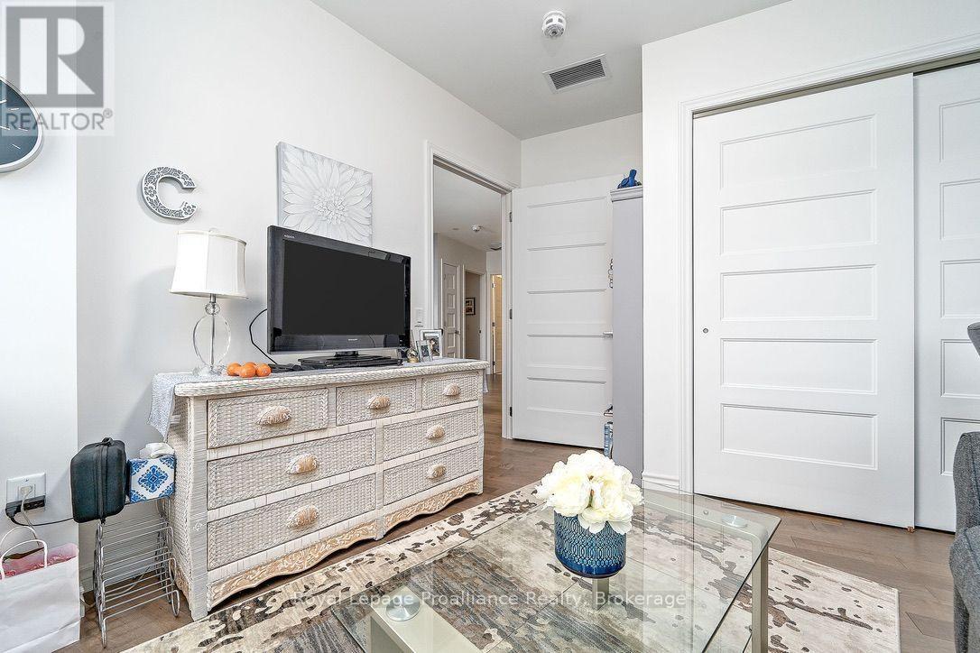 #514 199 FRONT STREET - 29