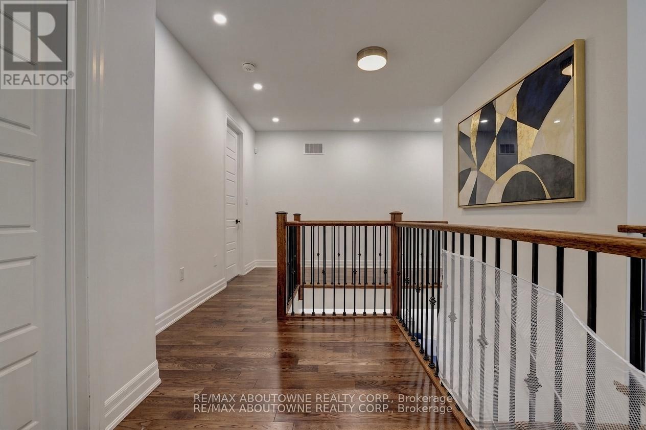 1416 FORD STRATHY CRESCENT S - 16
