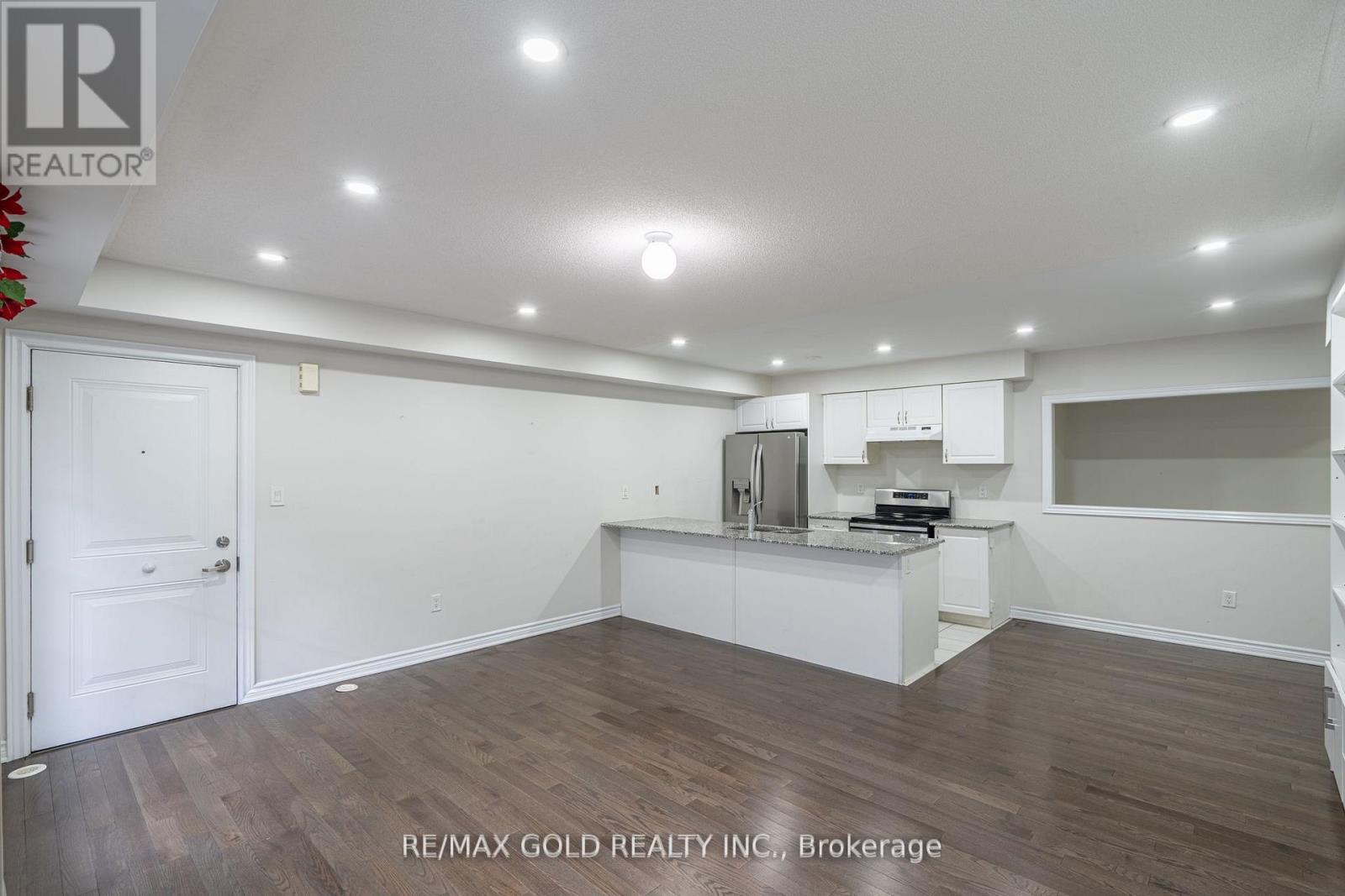 #45 200 VETERANS DRIVE - 4