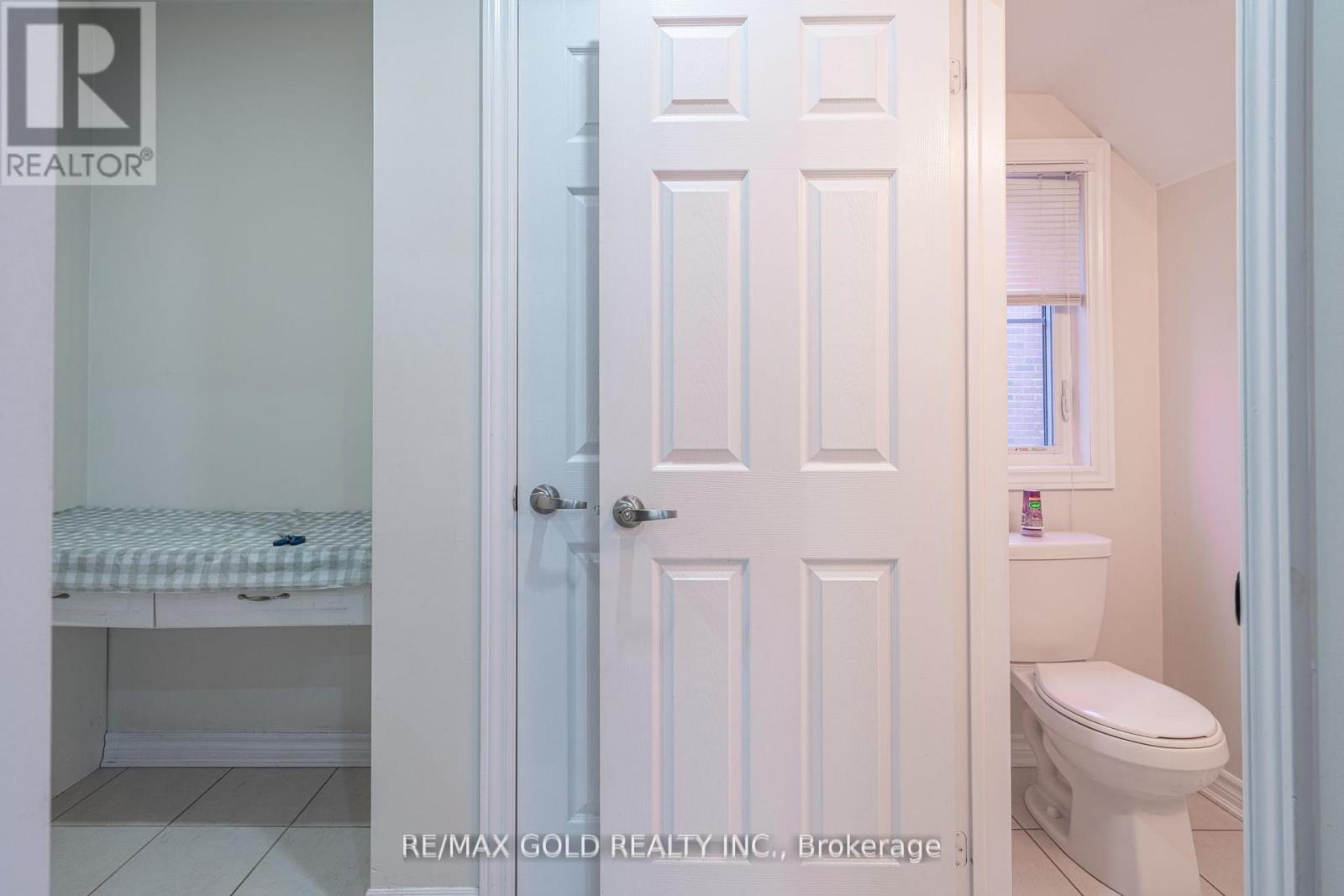 #45 200 VETERANS DRIVE - 9