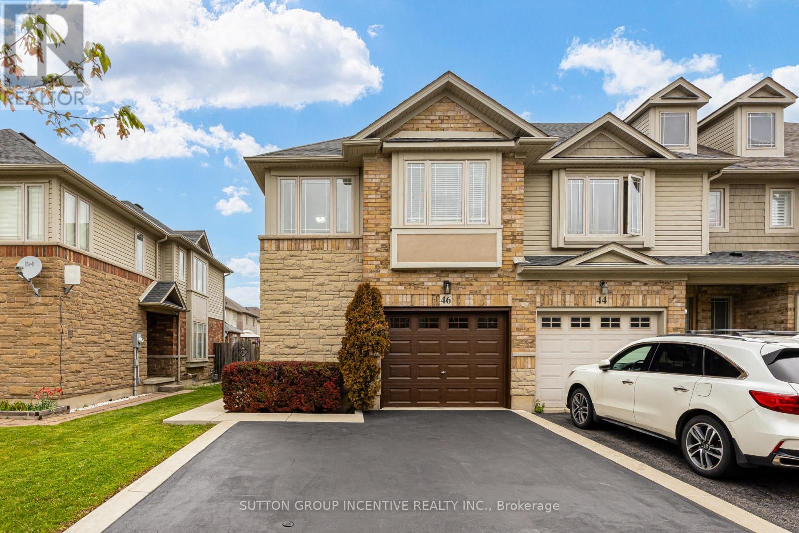 46 VIKING DRIVE - 1