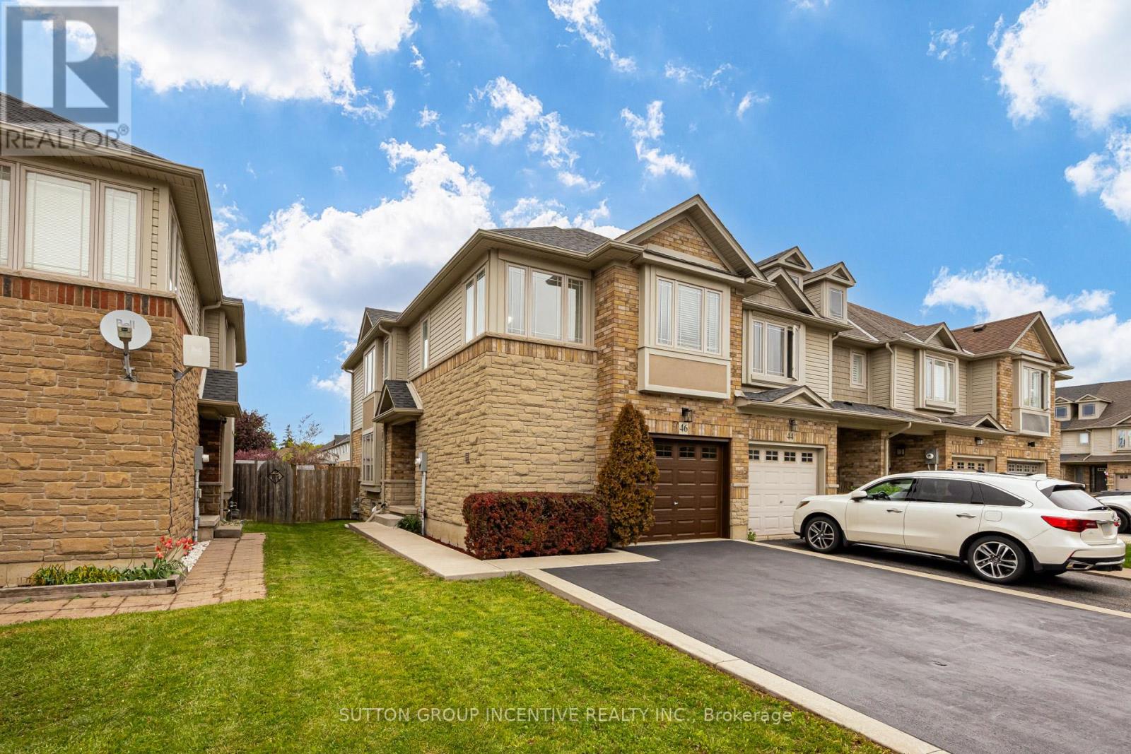 46 VIKING DRIVE - 2