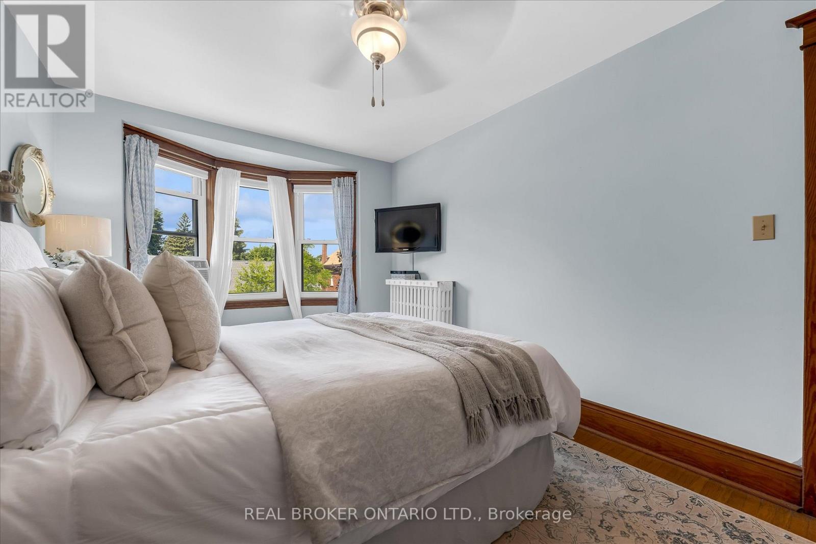 99 TUXEDO AVENUE S - 18