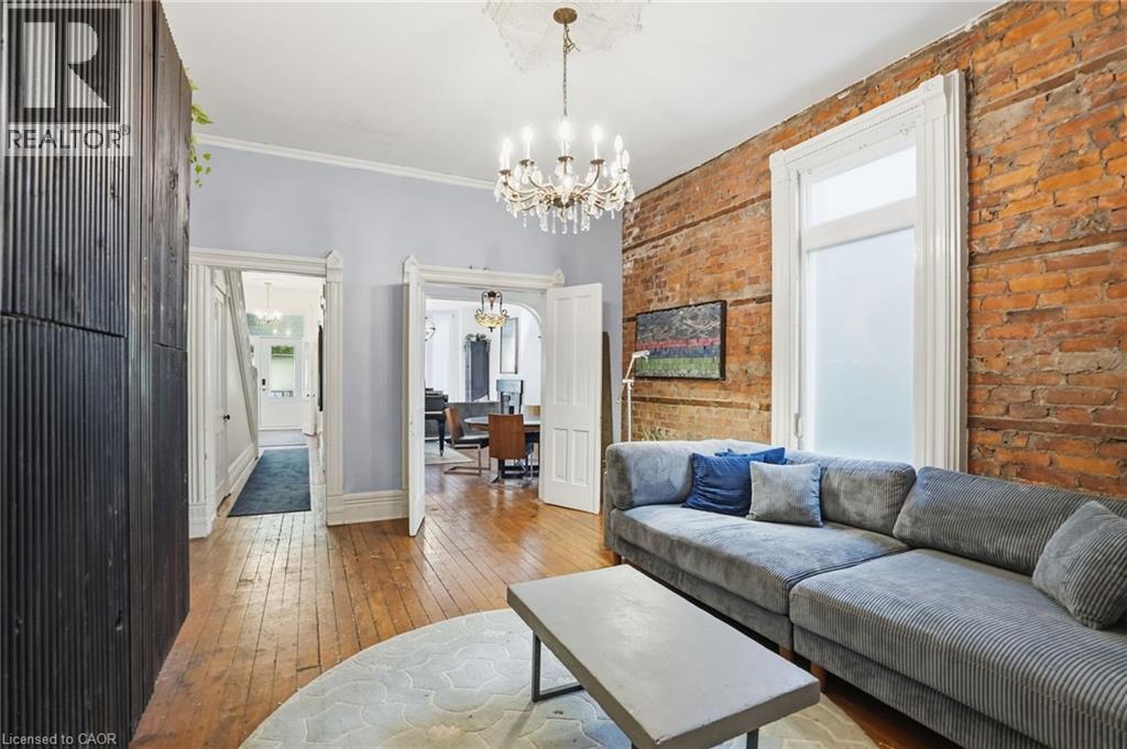 101 VICTORIA Avenue S - 16
